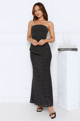 Party In Progress Set Black