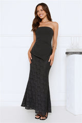 Party In Progress Set Black